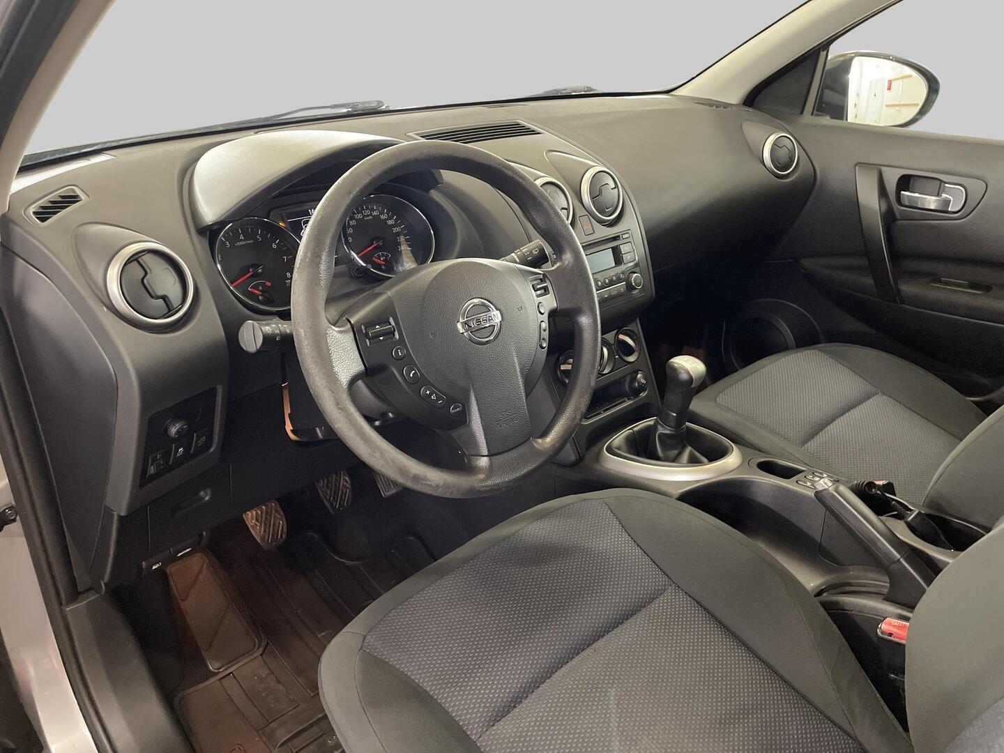 NISSAN Qashqai 2012