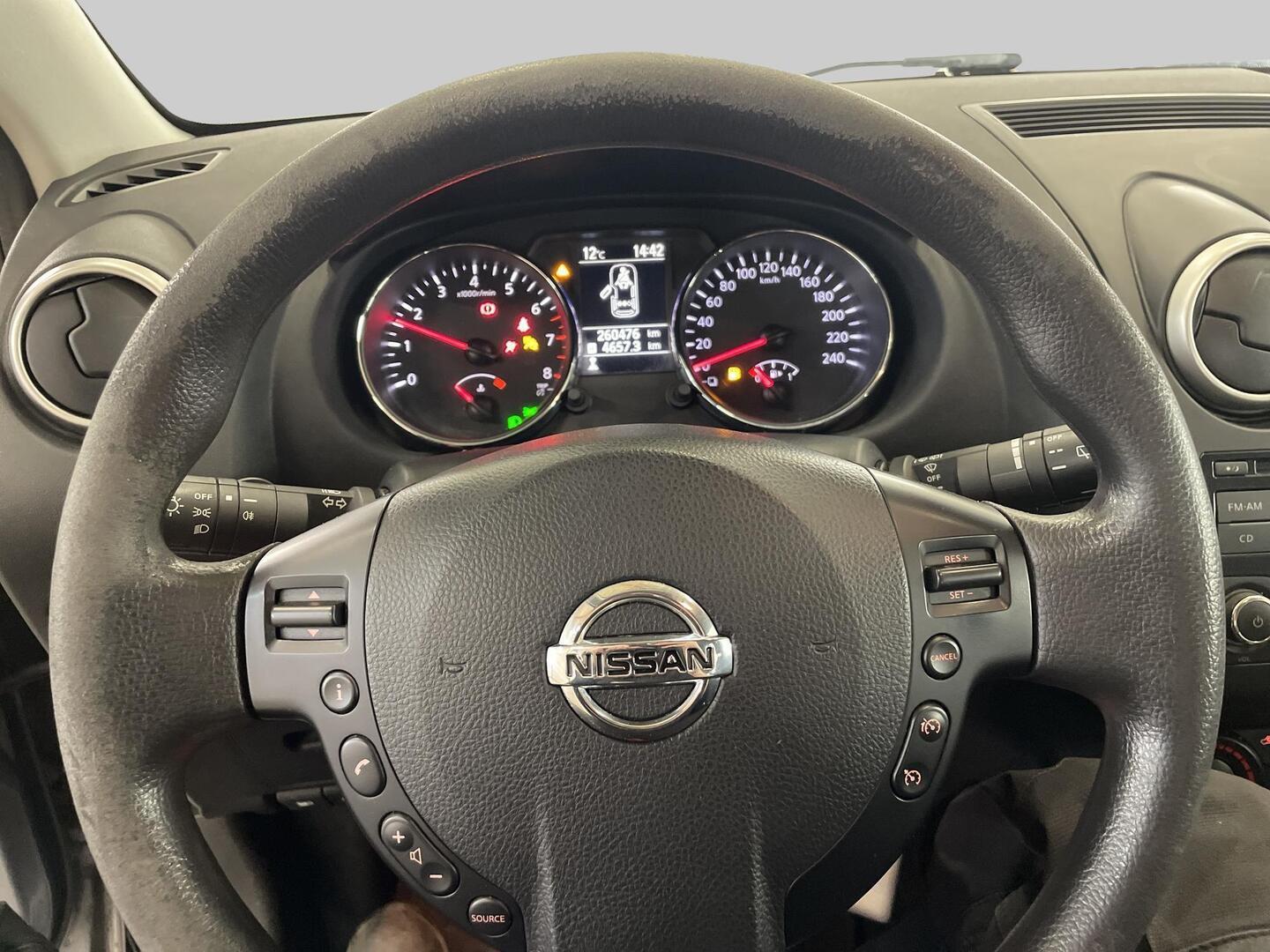 NISSAN Qashqai 2012