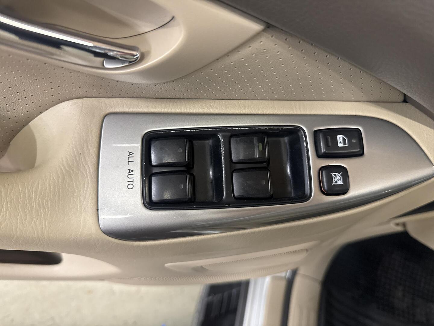 TOYOTA Land Cruiser 2004