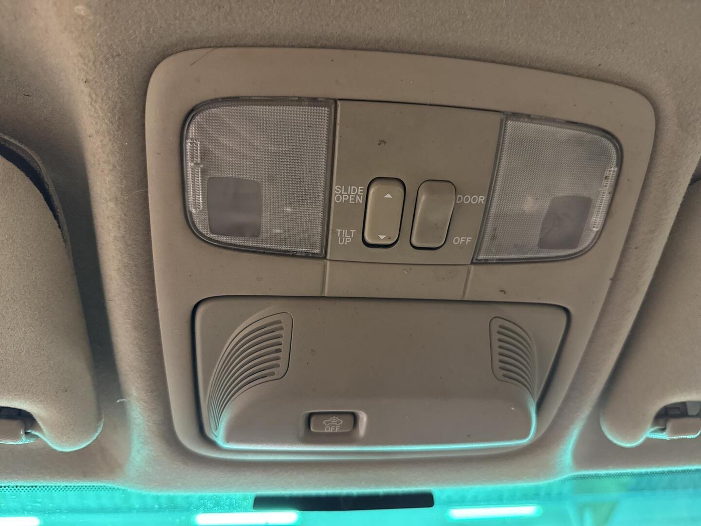 TOYOTA Land Cruiser 2004