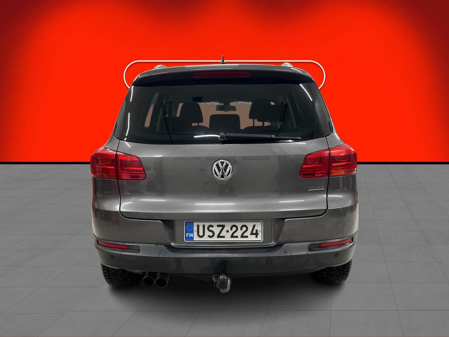 VOLKSWAGEN Tiguan 2012