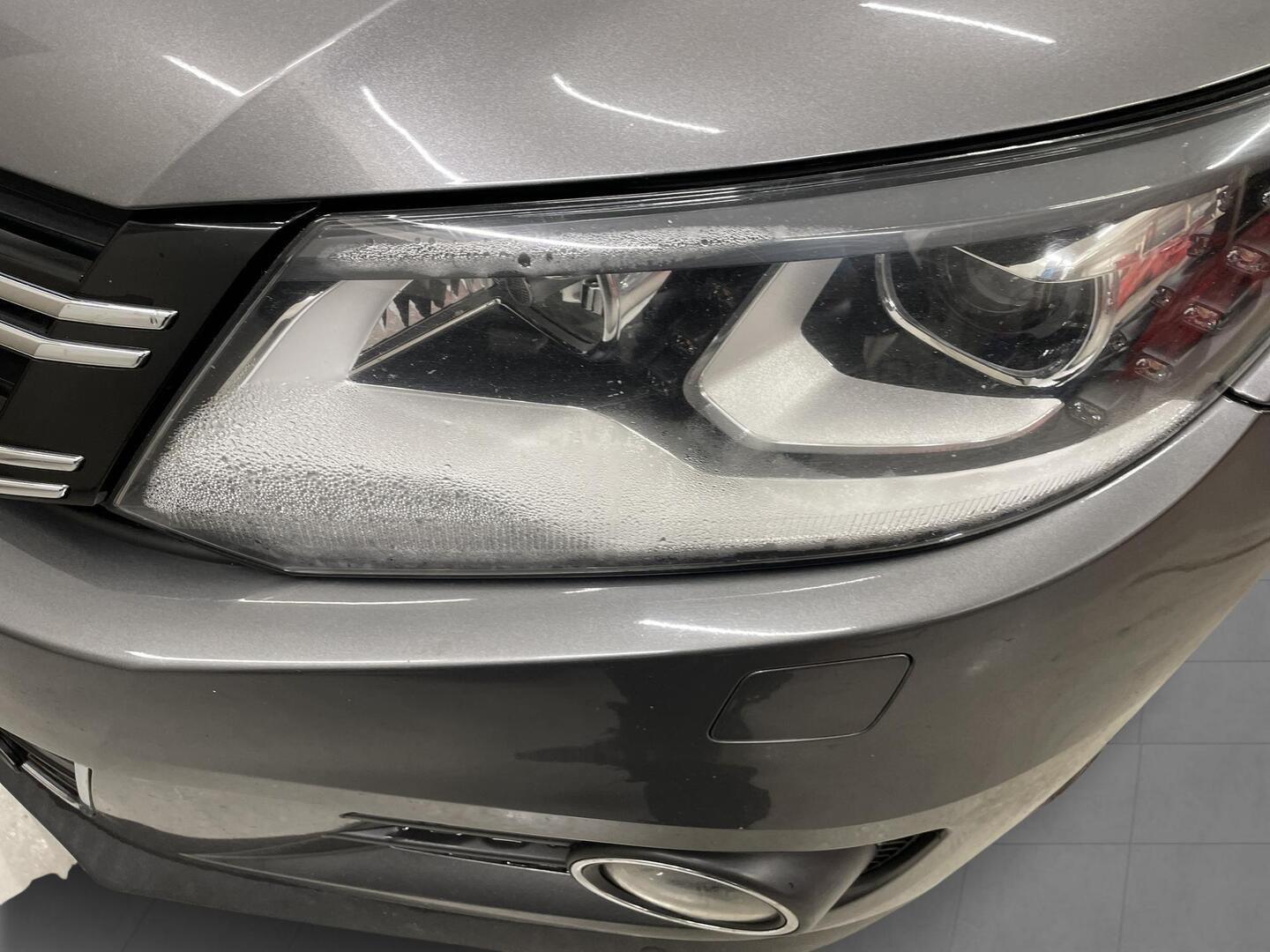 VOLKSWAGEN Tiguan 2012