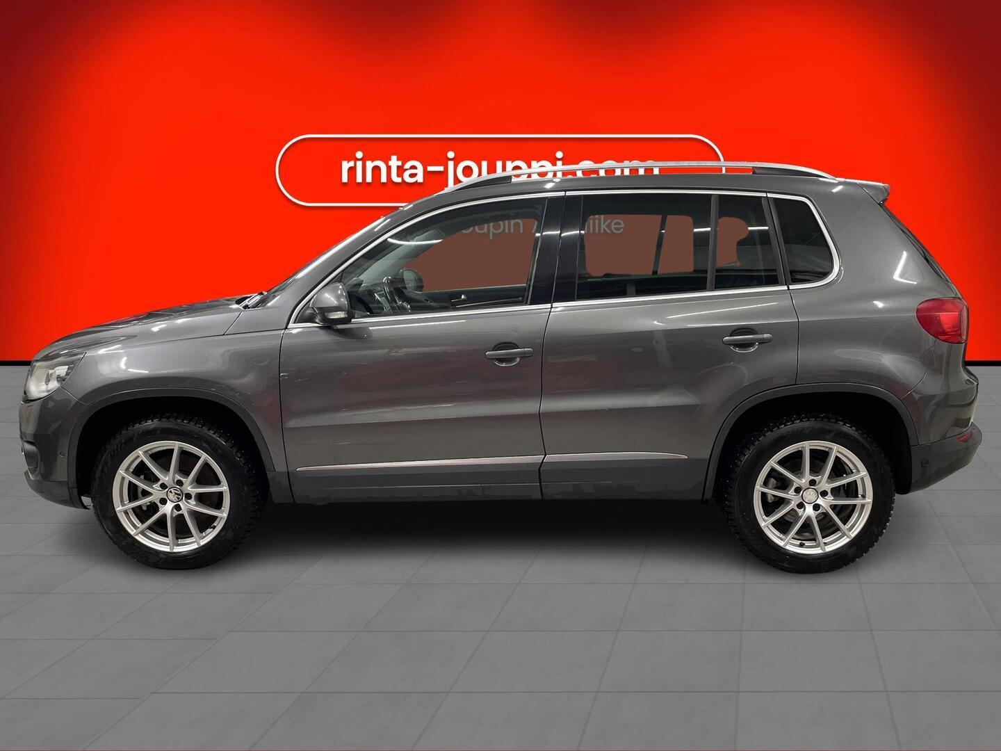 VOLKSWAGEN Tiguan 2012