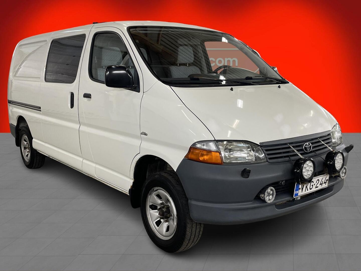 TOYOTA Hiace 2004