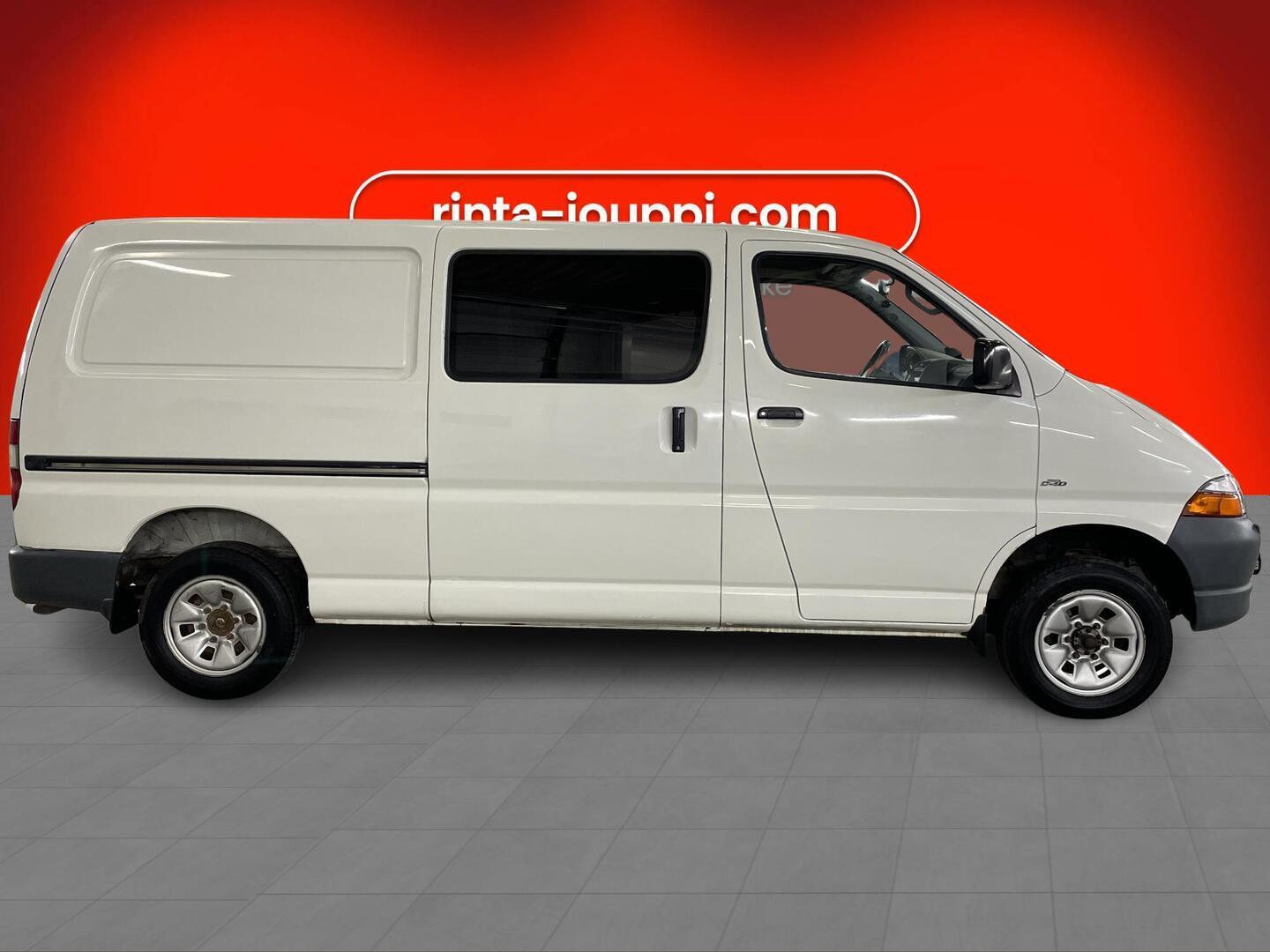 TOYOTA Hiace 2004