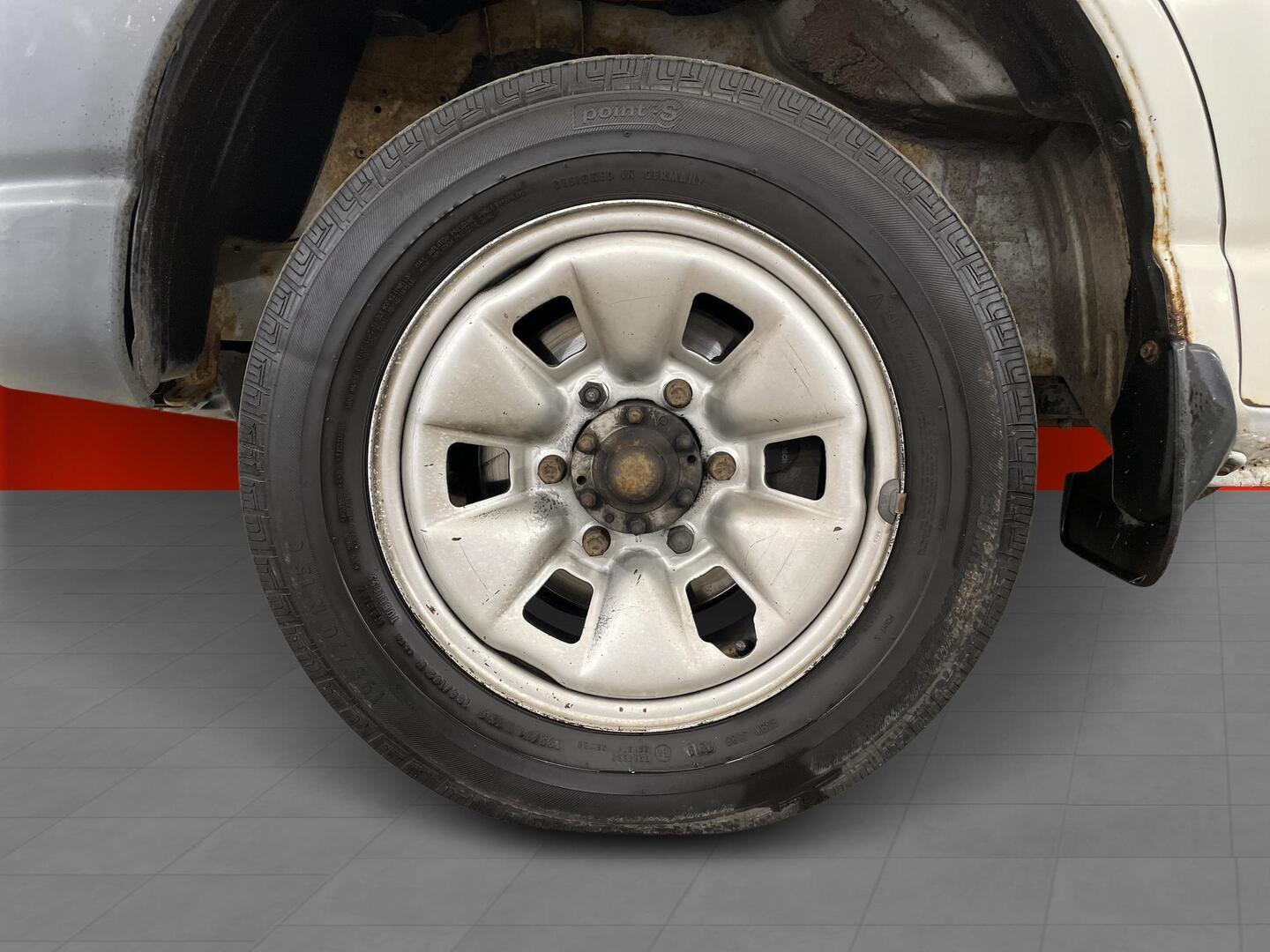 TOYOTA Hiace 2004