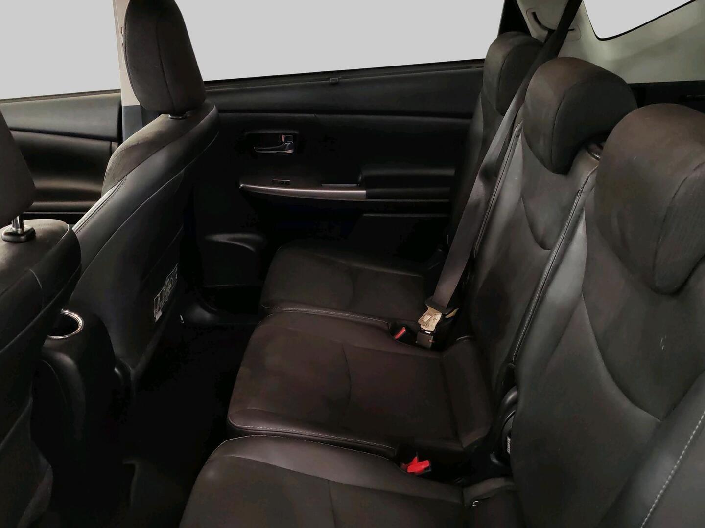 TOYOTA Prius 2017