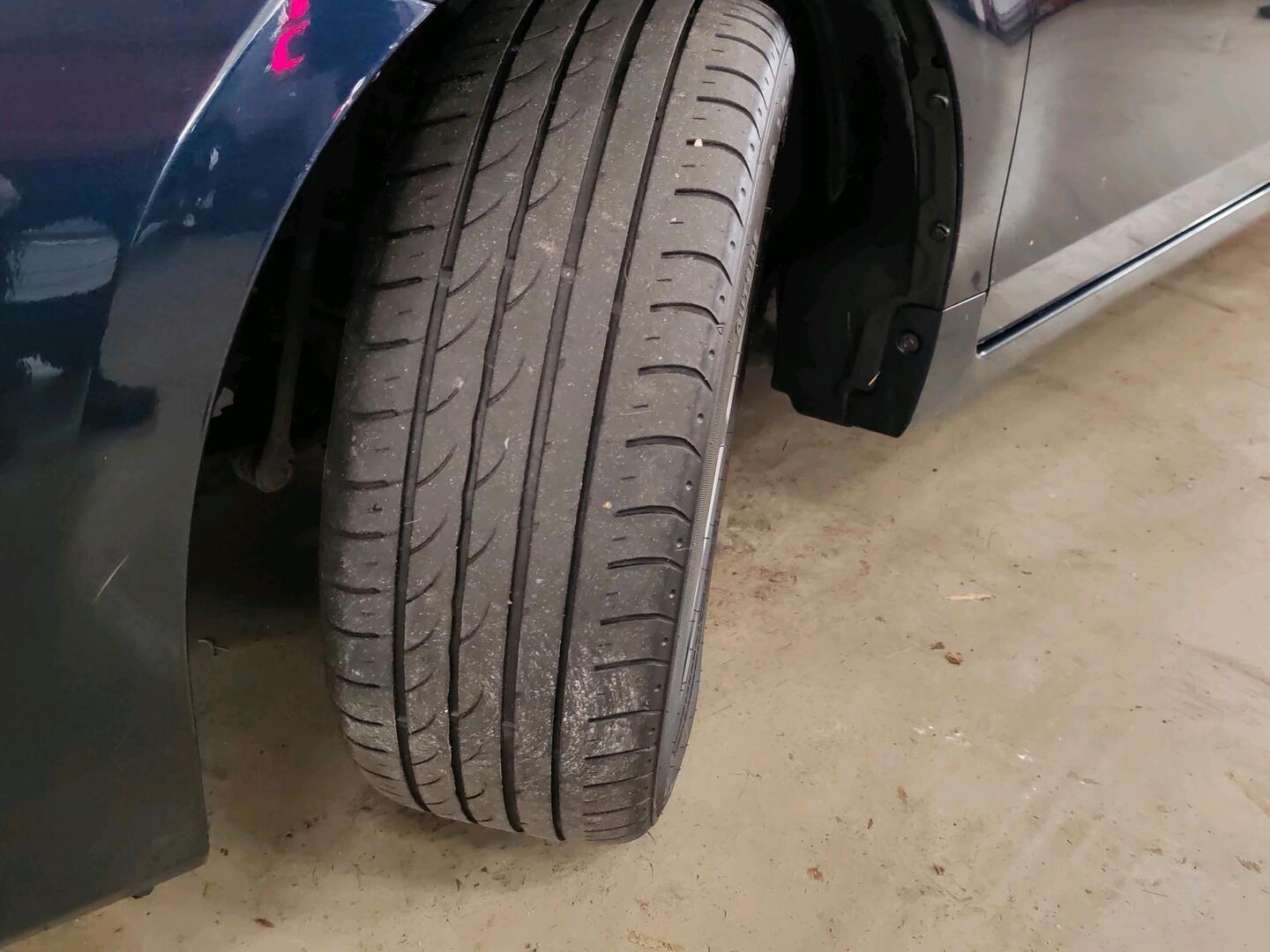 TOYOTA Prius 2017