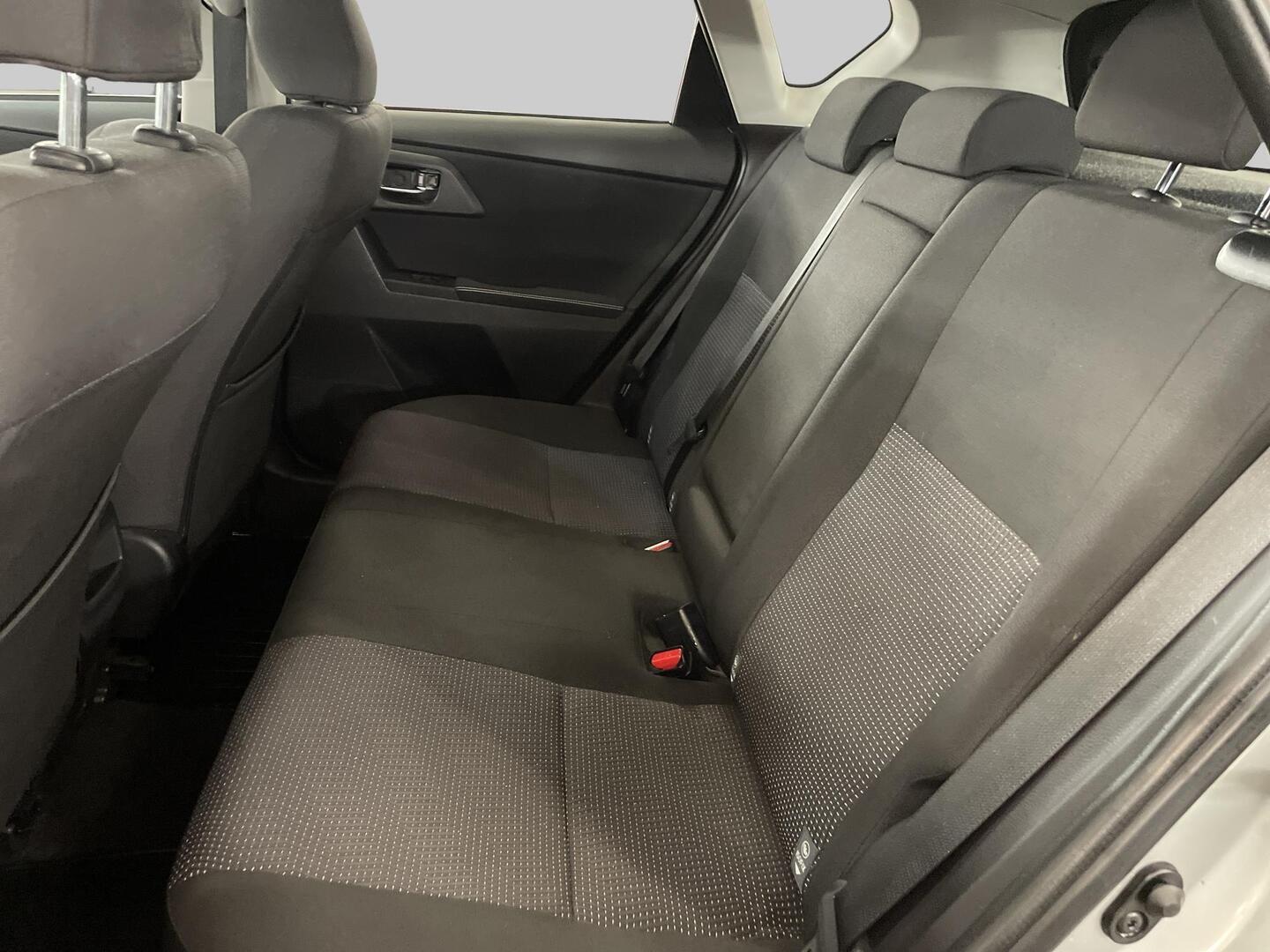 TOYOTA Auris 2014