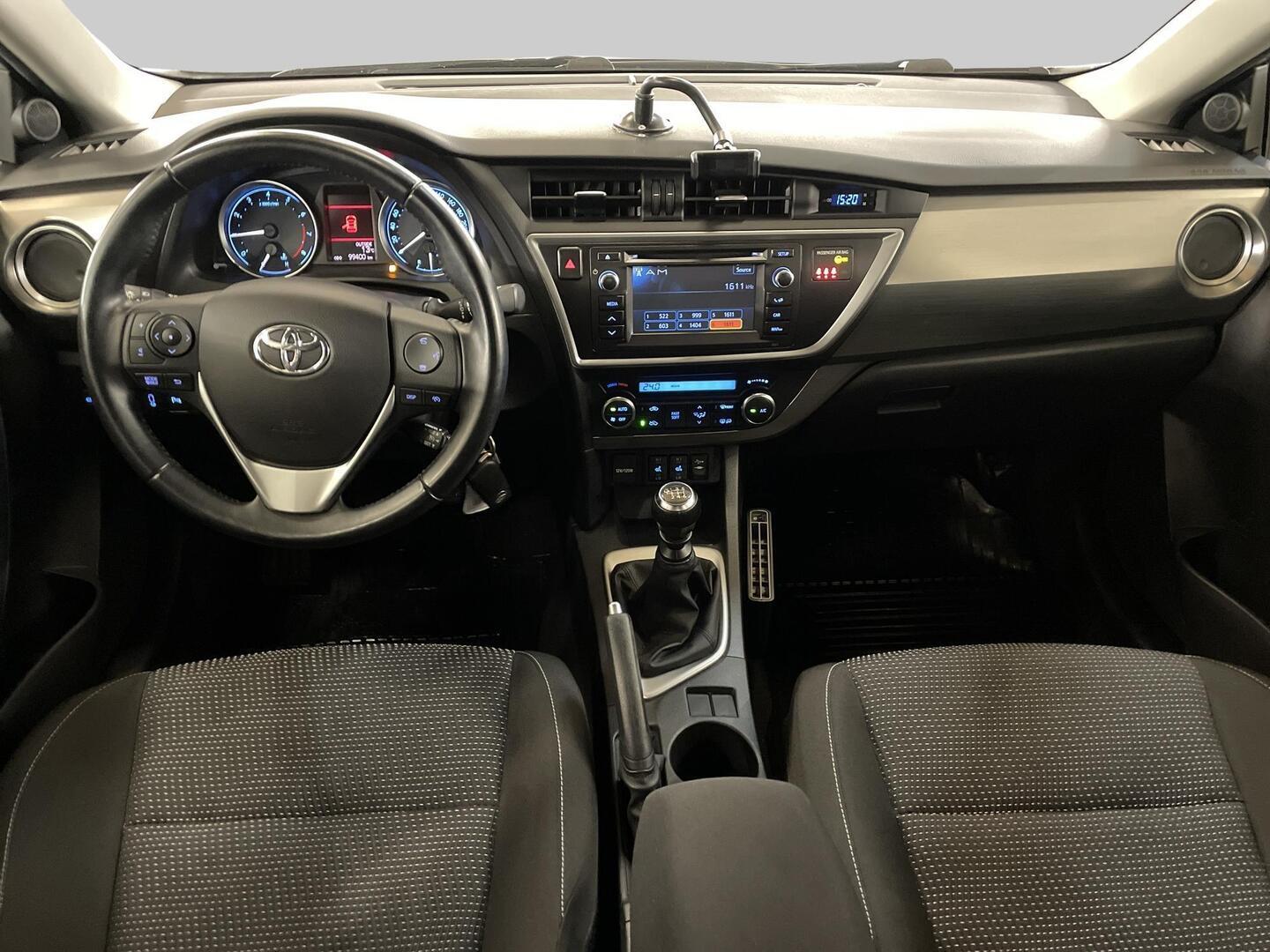 TOYOTA Auris 2014