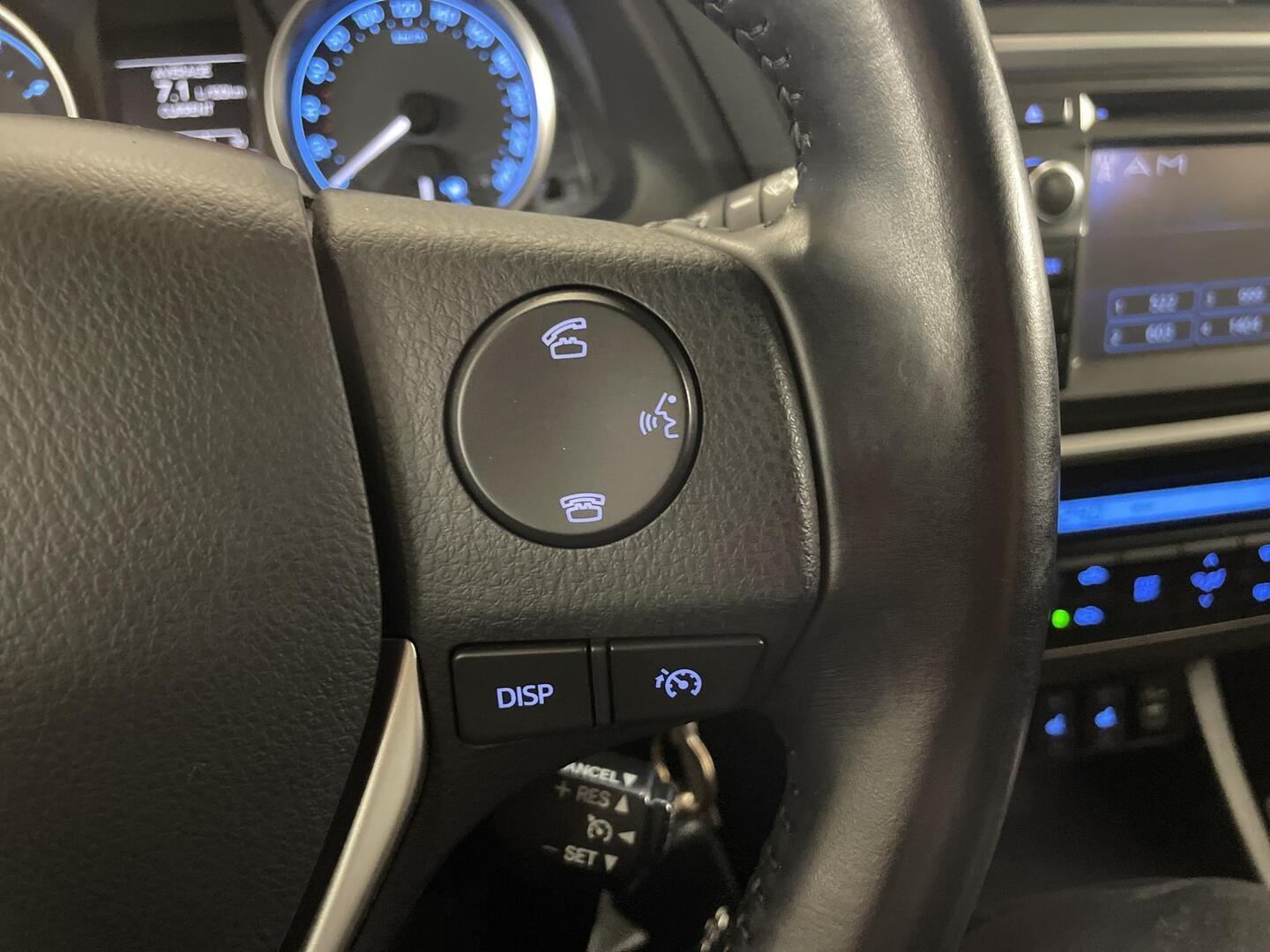TOYOTA Auris 2014