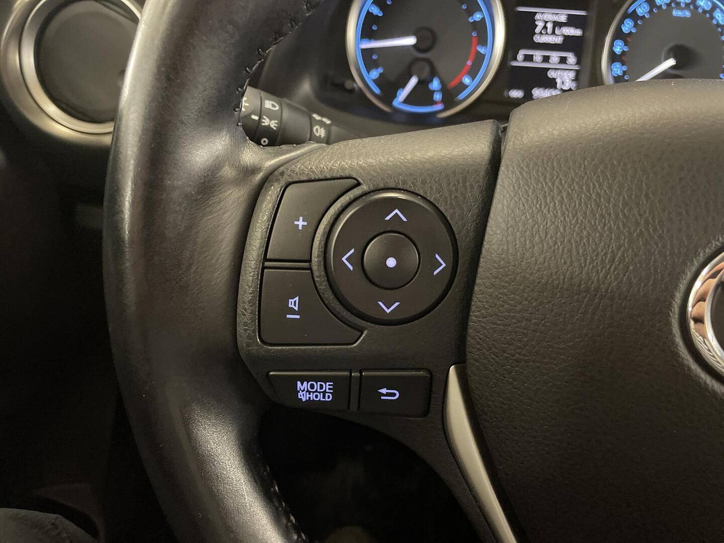 TOYOTA Auris 2014