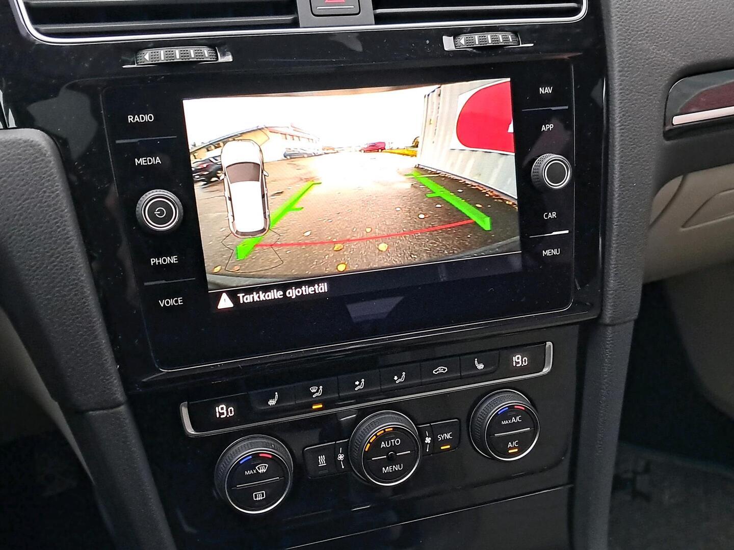 VOLKSWAGEN Golf 2018