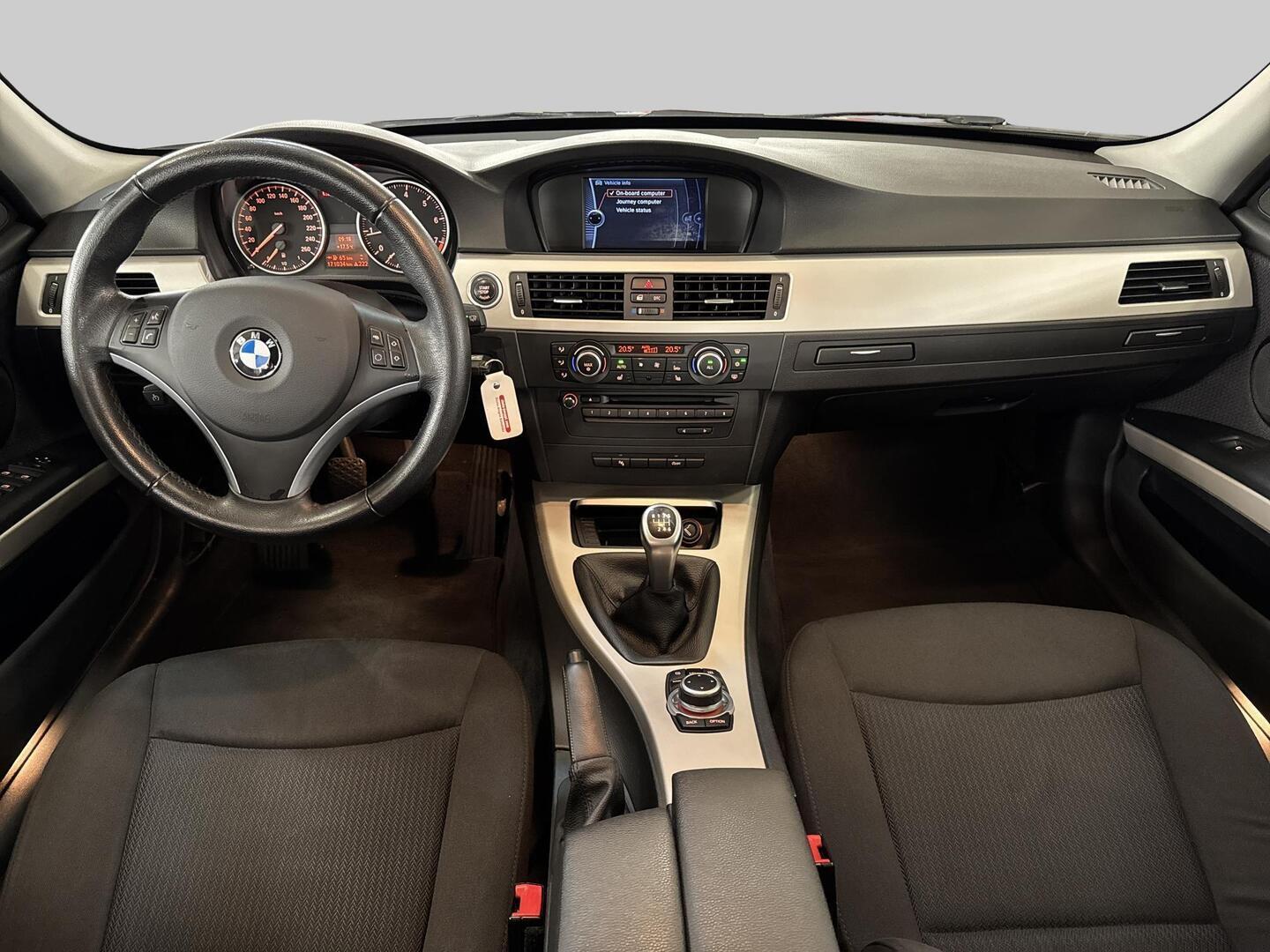 BMW 320 2011