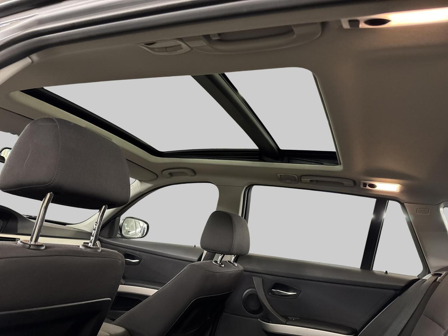 BMW 320 2011