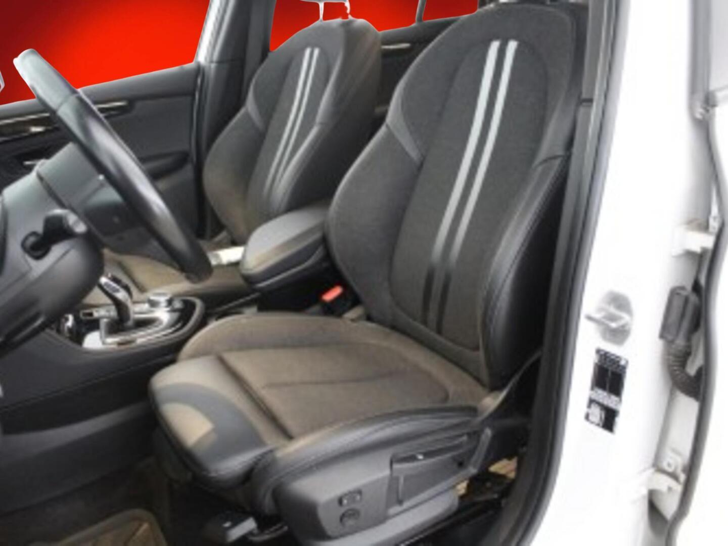 BMW 218 2022