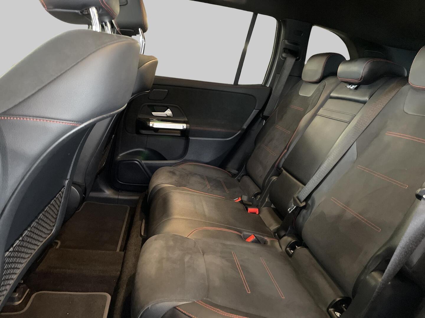 MERCEDES-BENZ EQB 2022