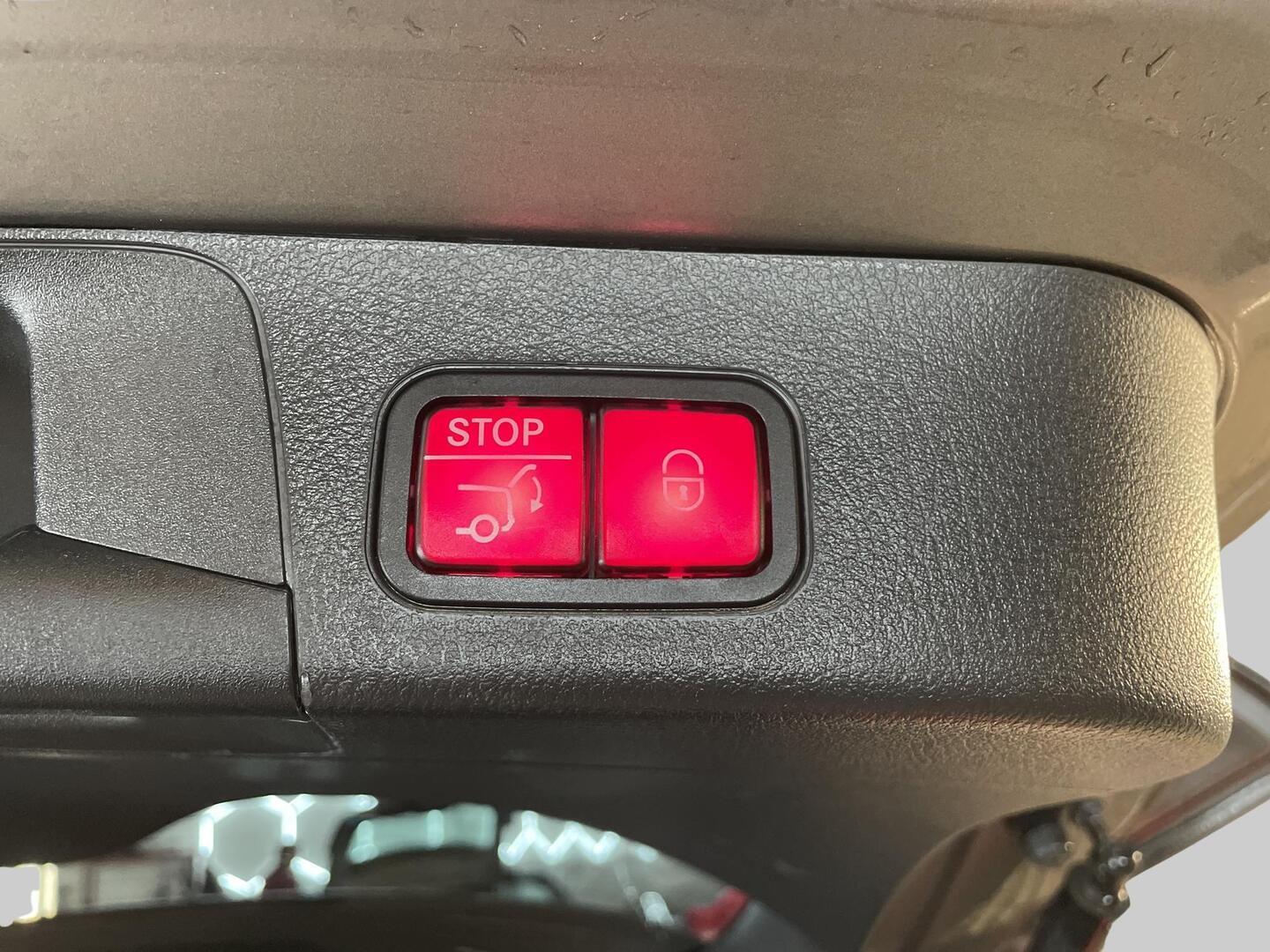 MERCEDES-BENZ EQB 2022