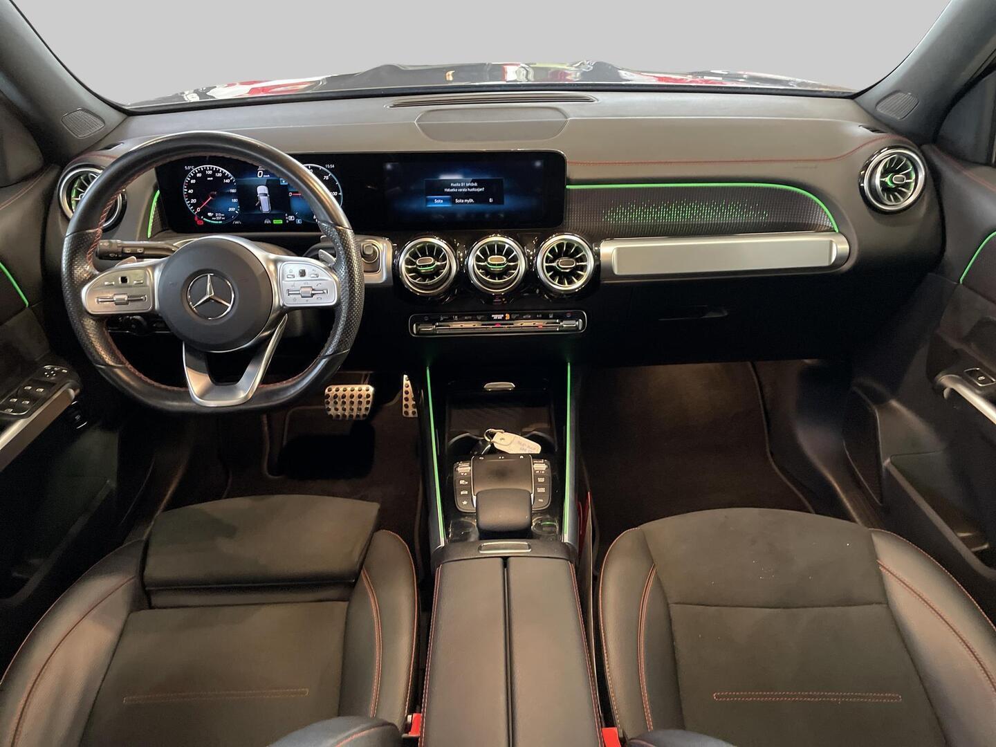 MERCEDES-BENZ EQB 2022