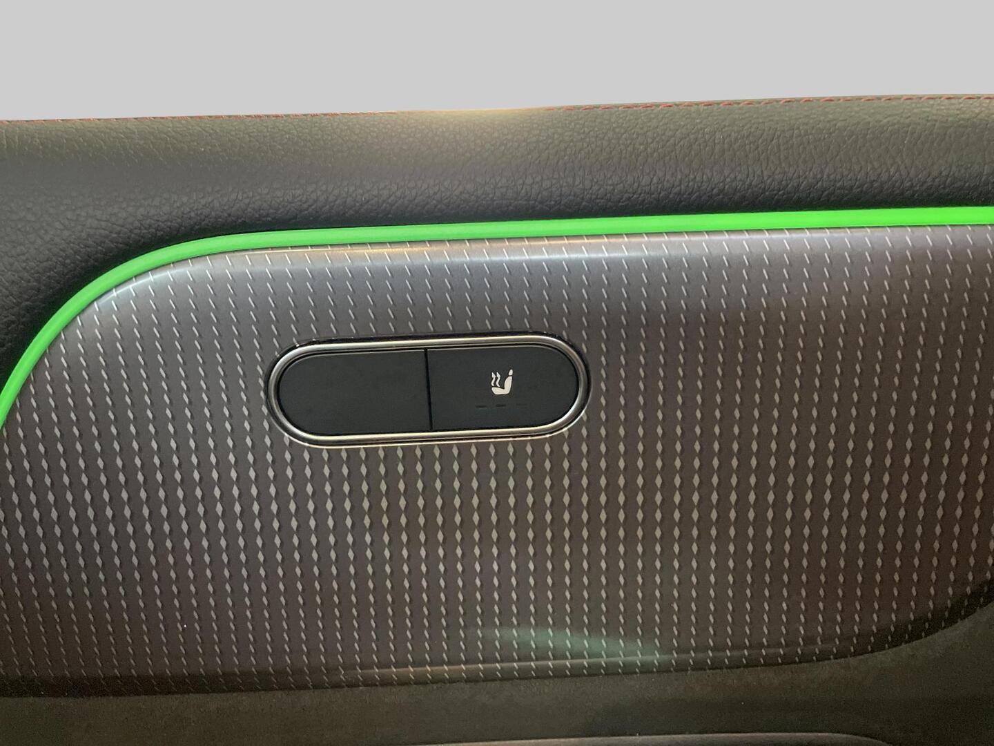 MERCEDES-BENZ EQB 2022