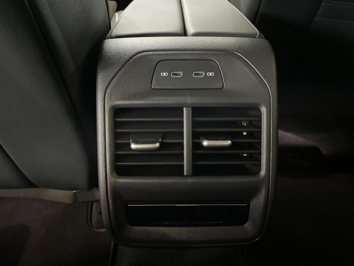 VOLKSWAGEN PASSAT 2025