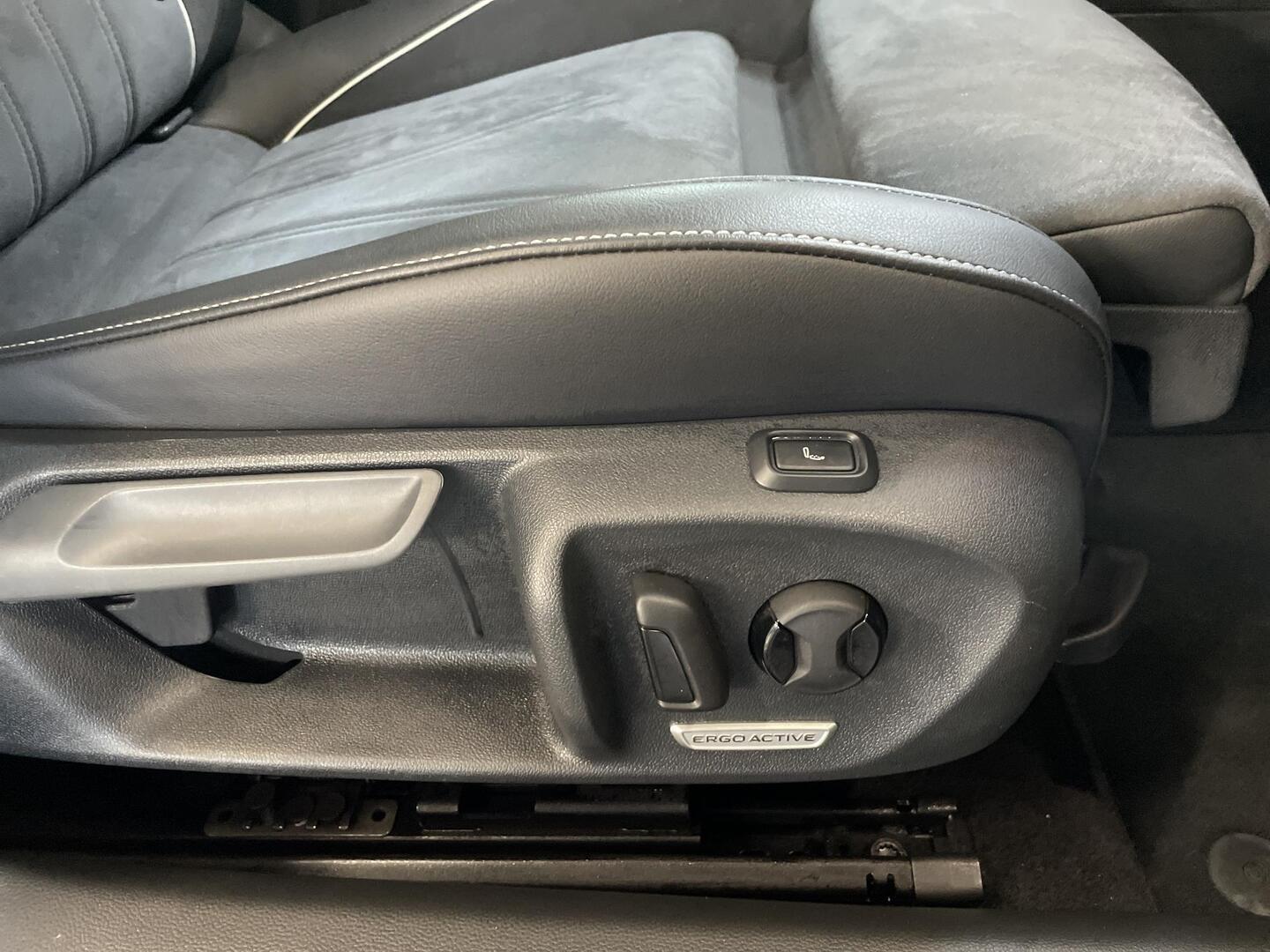 VOLKSWAGEN PASSAT 2025