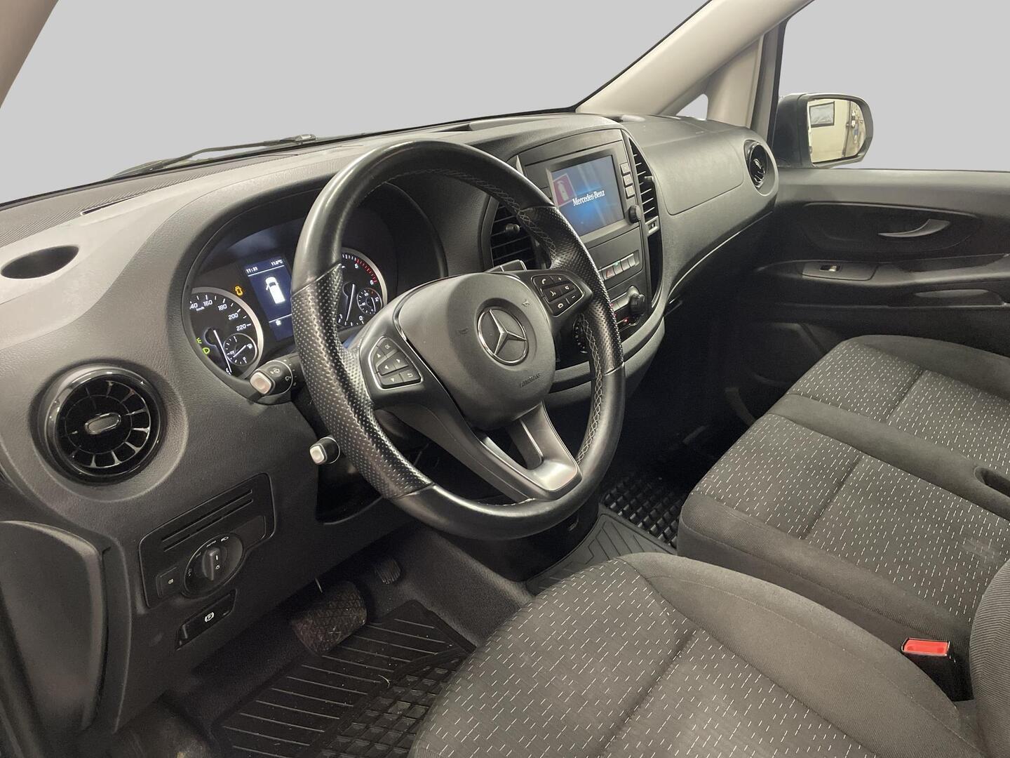 MERCEDES-BENZ Vito 2022