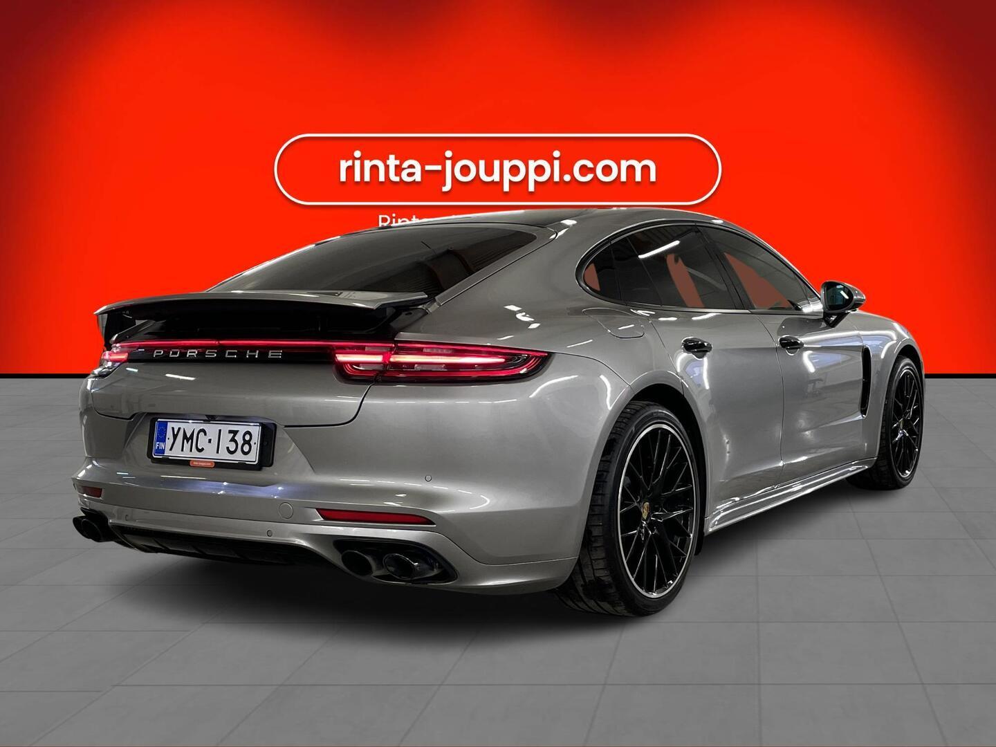 PORSCHE Panamera 2018