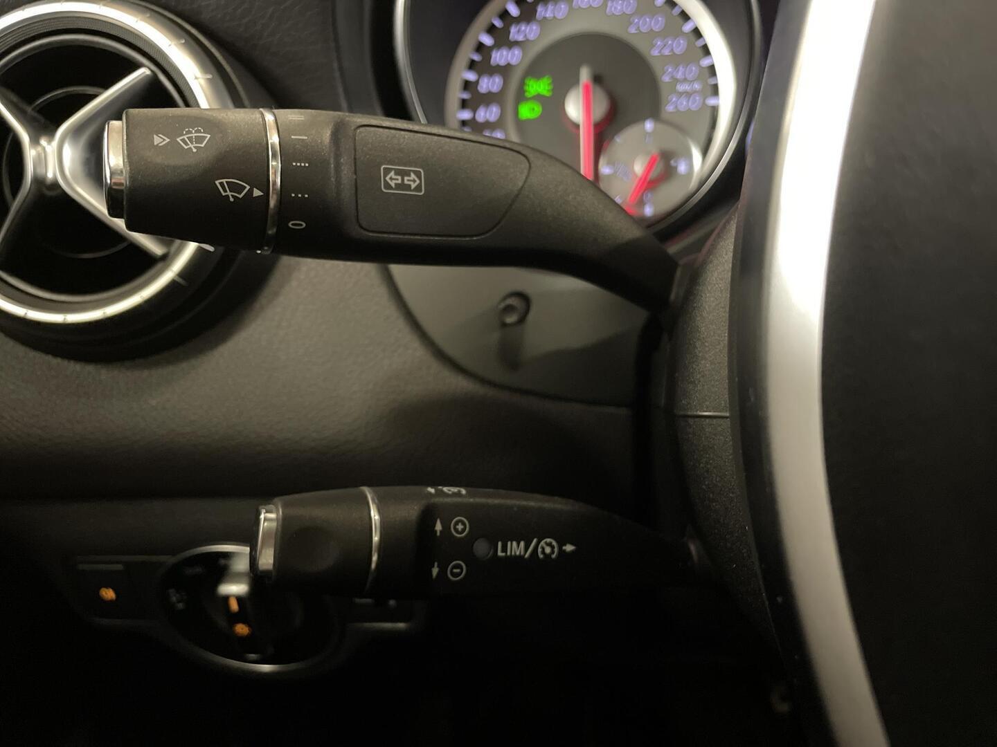 MERCEDES-BENZ CLA 2013