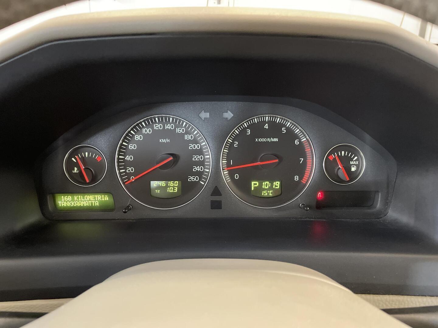 VOLVO V70 2005