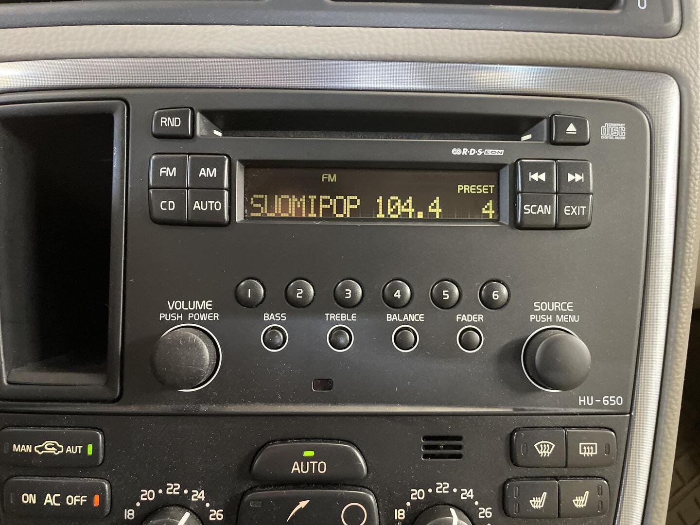 VOLVO V70 2005