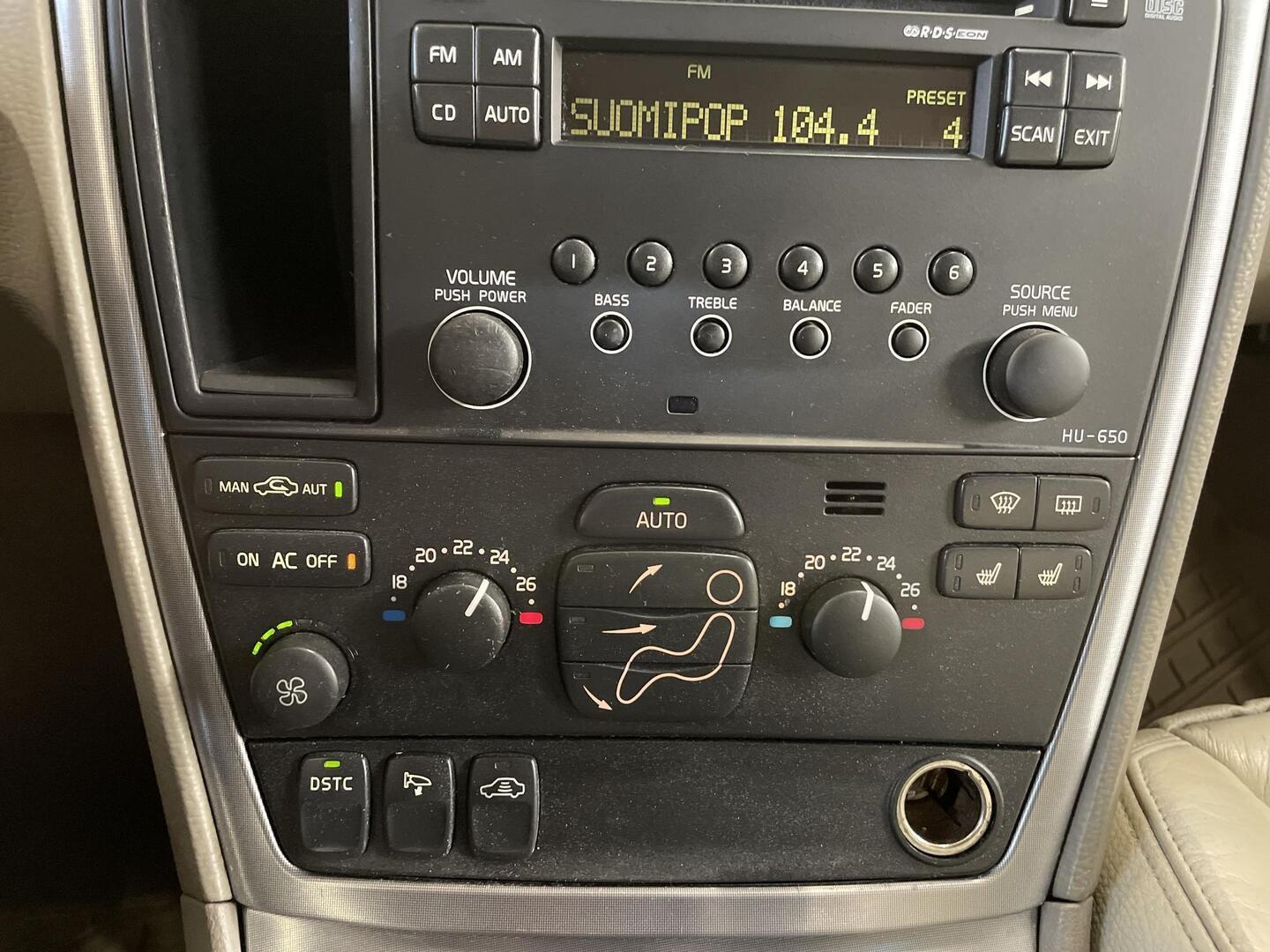 VOLVO V70 2005
