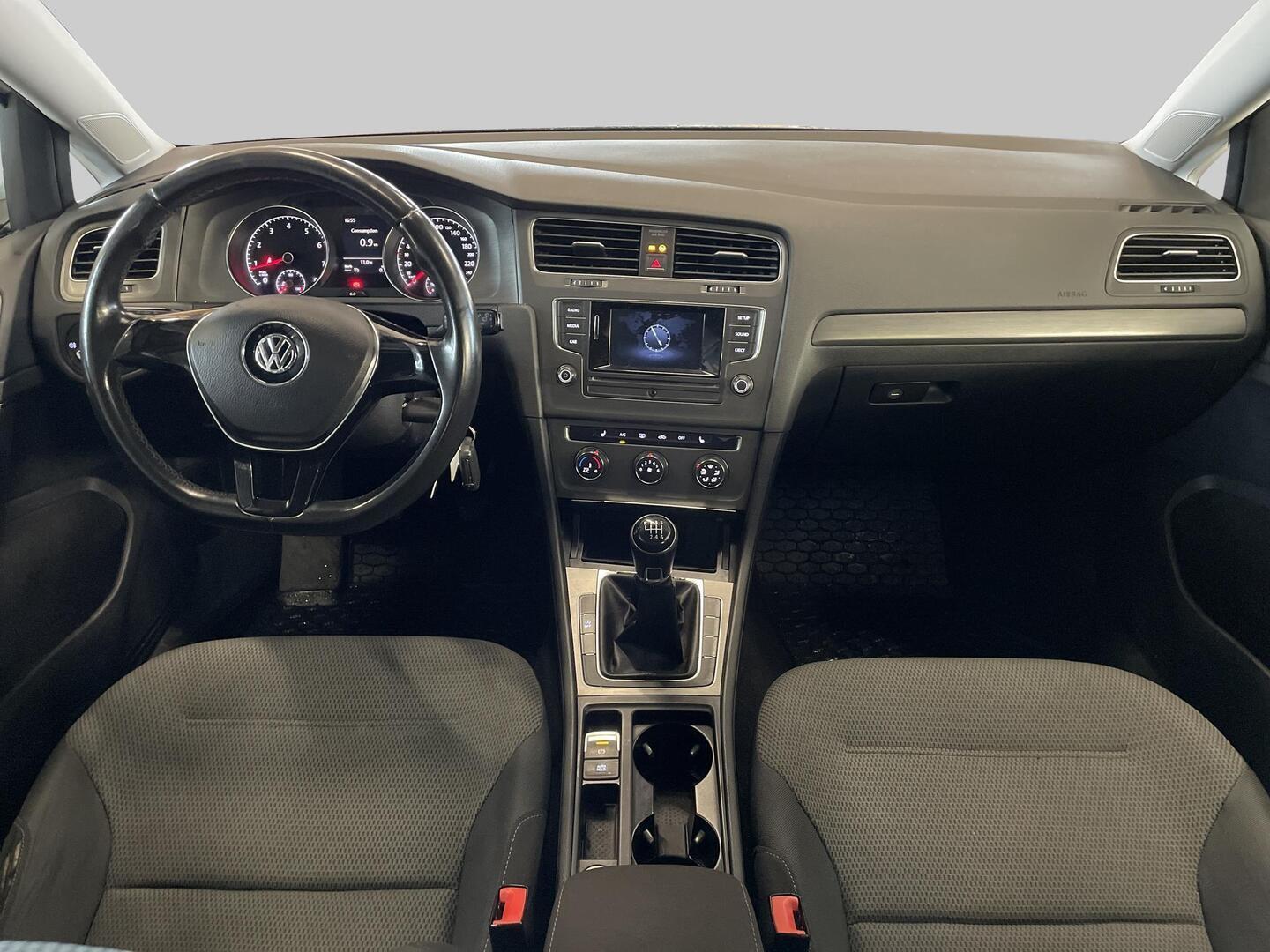 VOLKSWAGEN Golf 2013