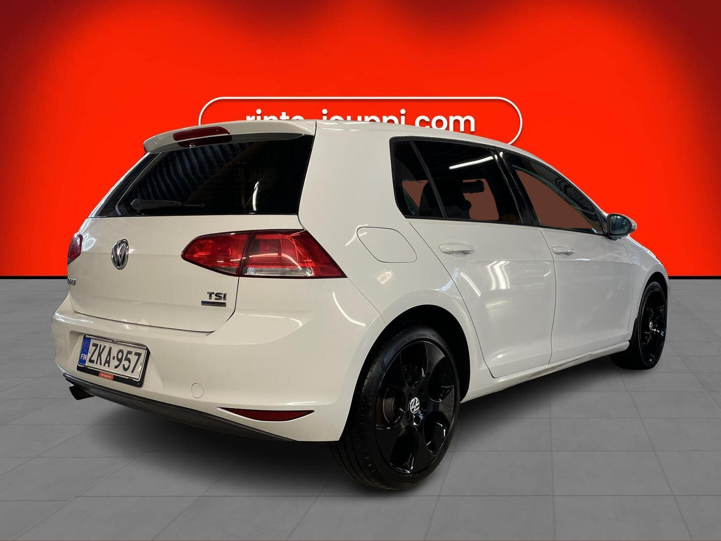 VOLKSWAGEN Golf 2013