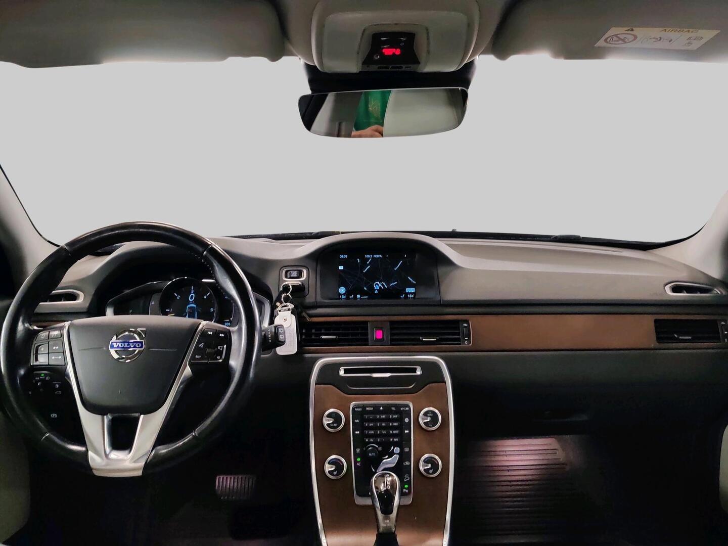 VOLVO XC70 2015