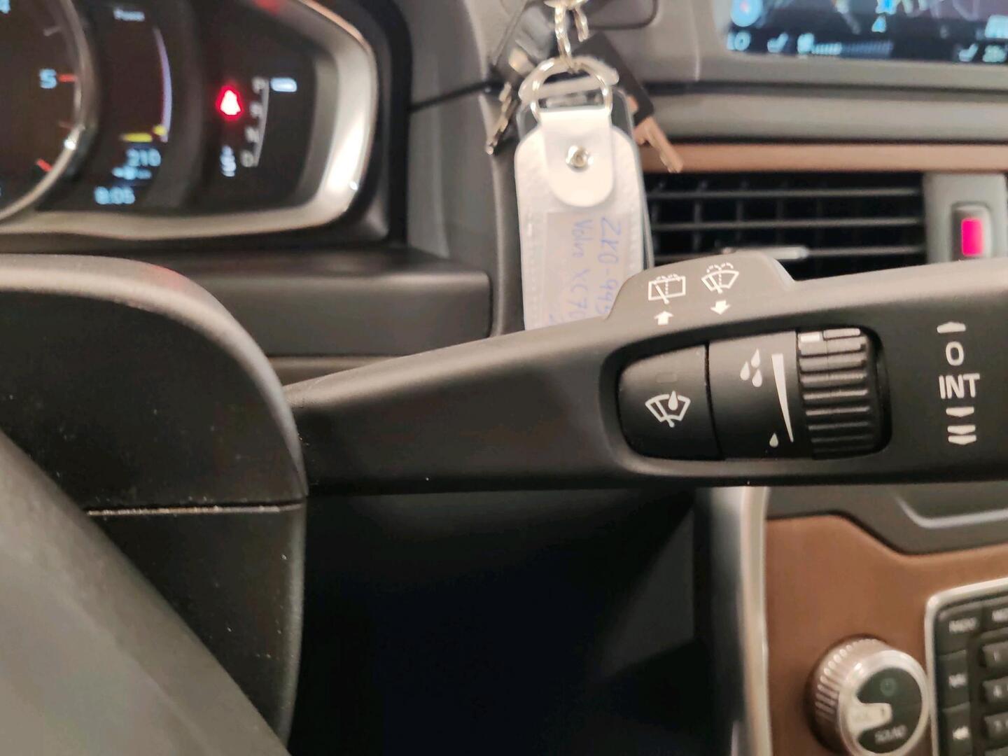 VOLVO XC70 2015