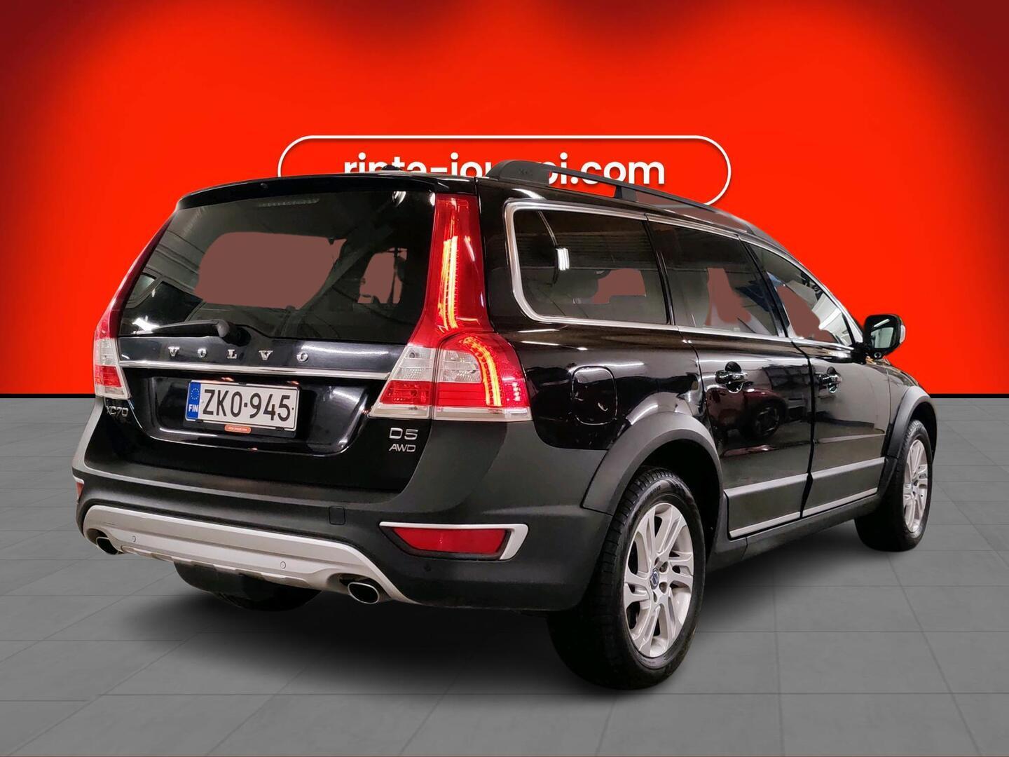 VOLVO XC70 2015