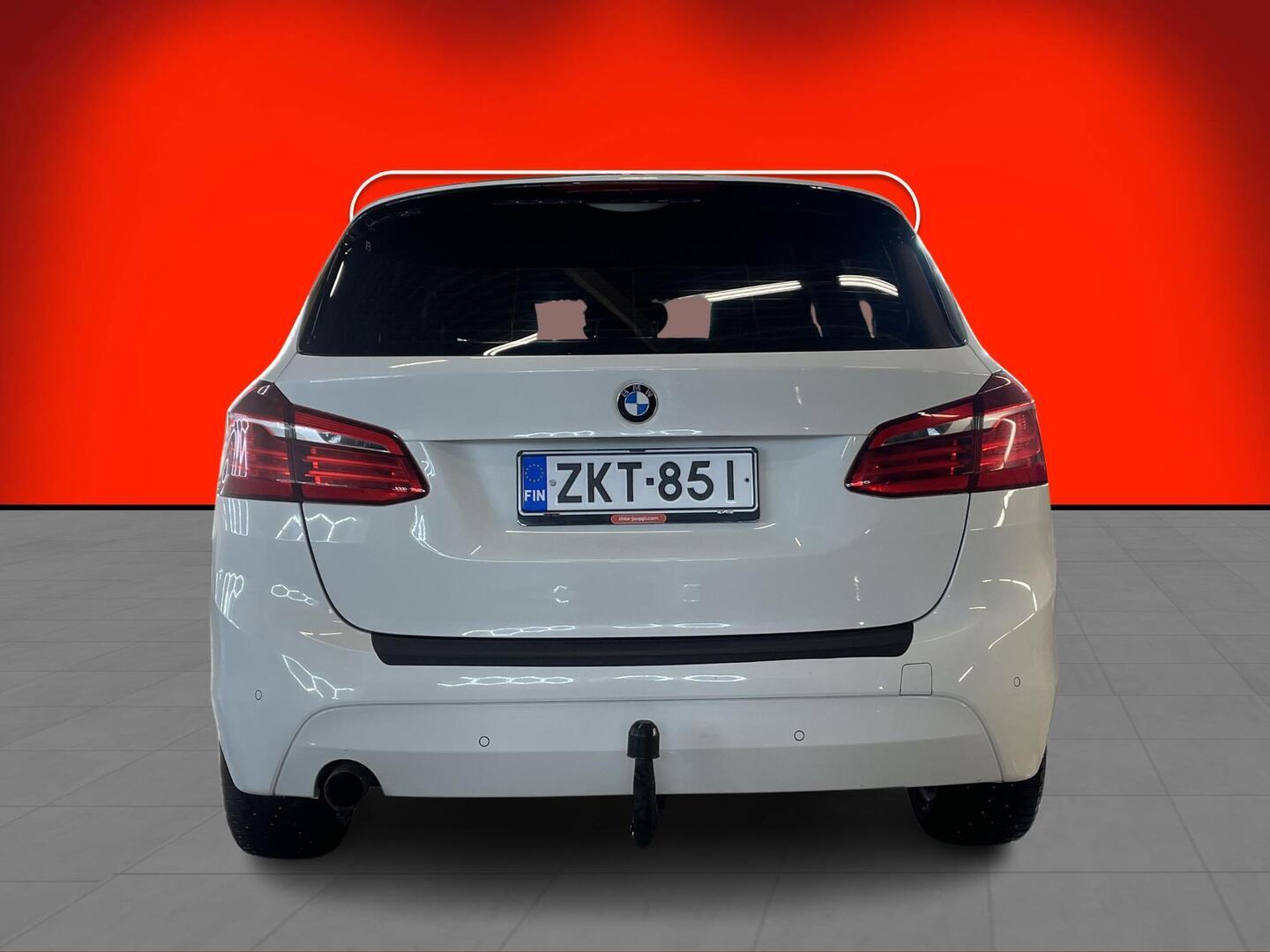 BMW 218 2016