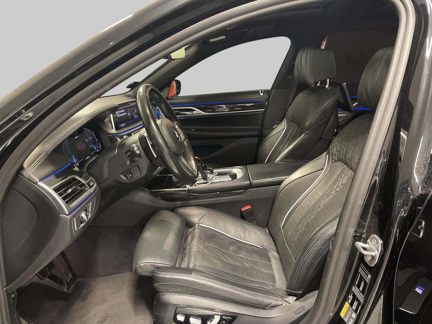 BMW 745 2020