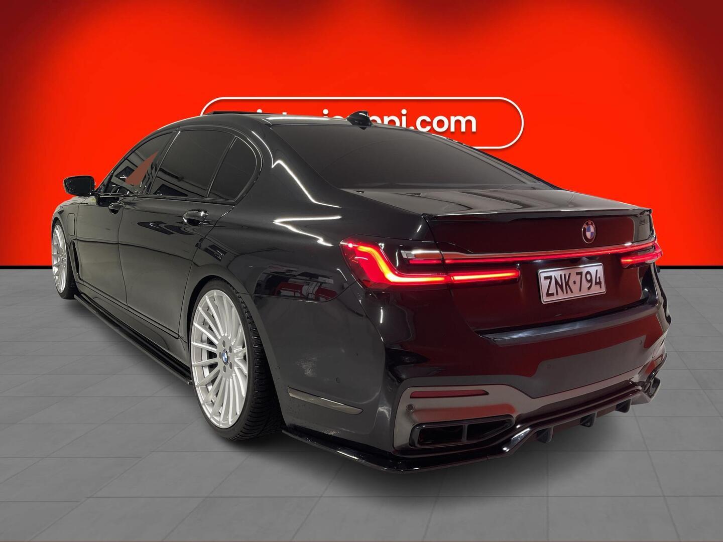 BMW 745 2020
