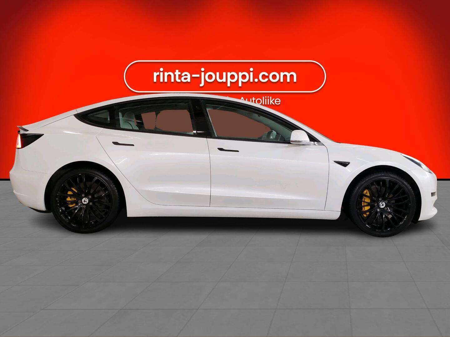 TESLA Model 3 2020