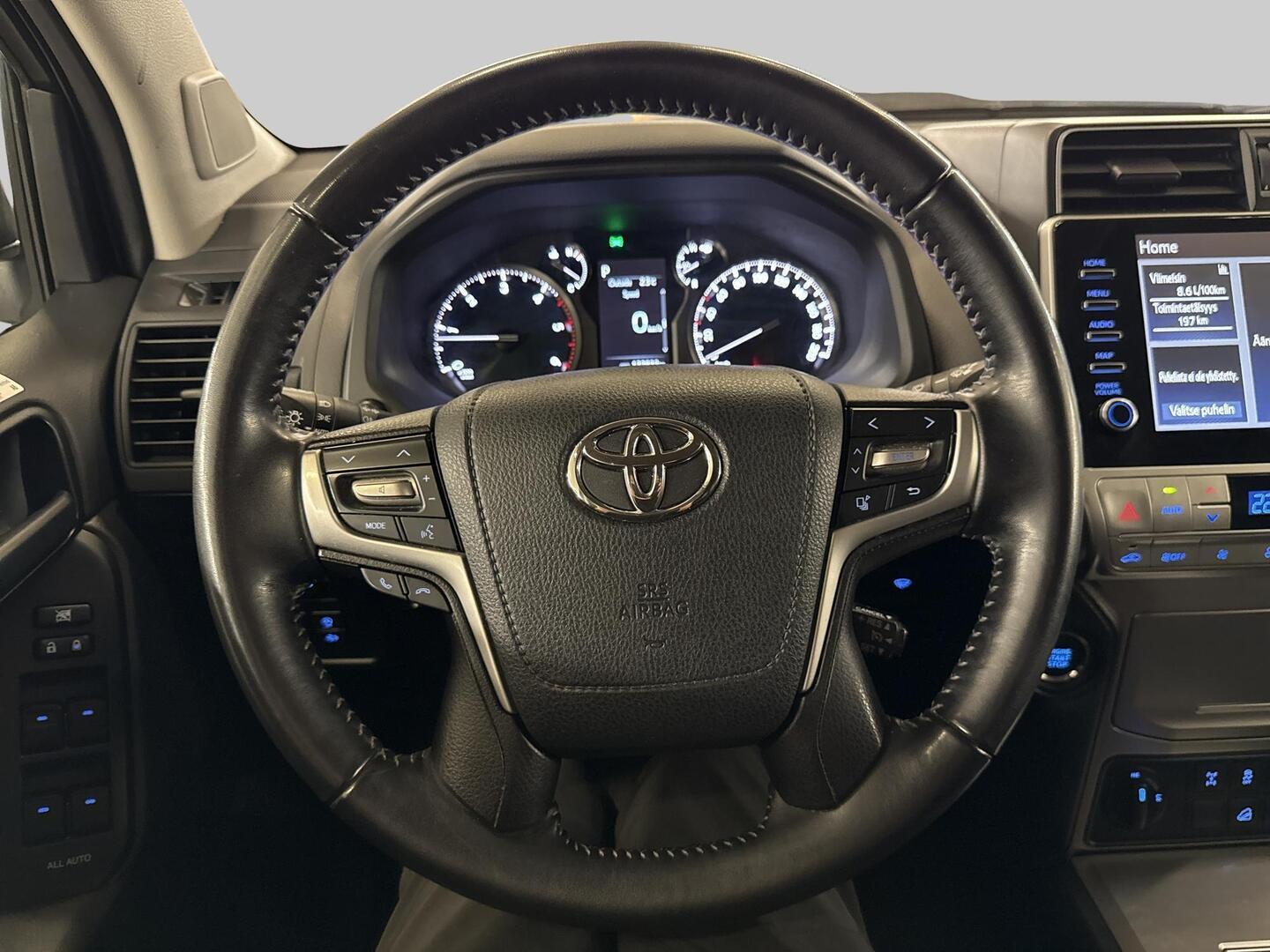 TOYOTA Land Cruiser 2022