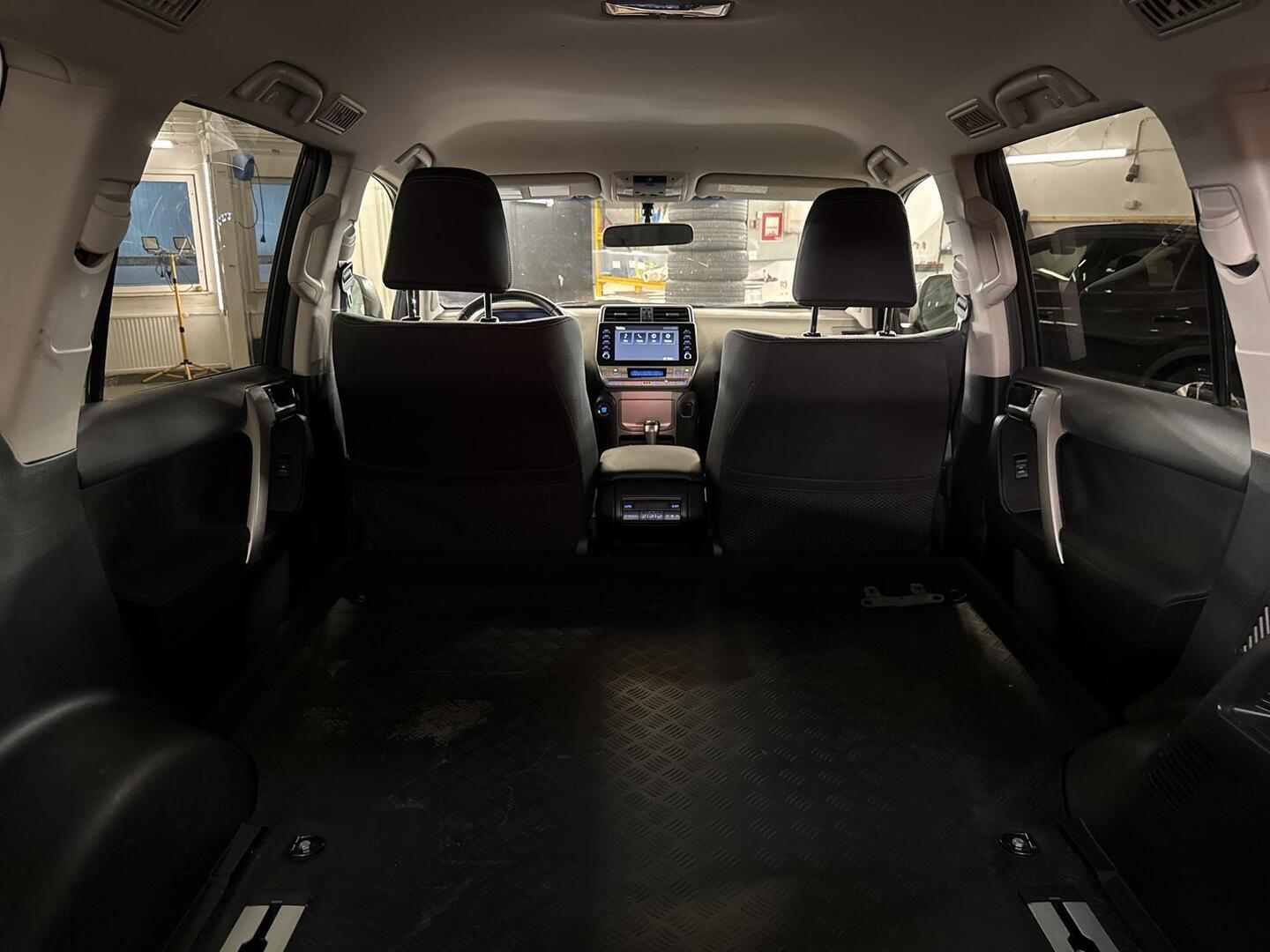 TOYOTA Land Cruiser 2022