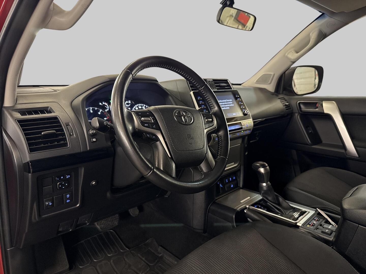 TOYOTA Land Cruiser 2022