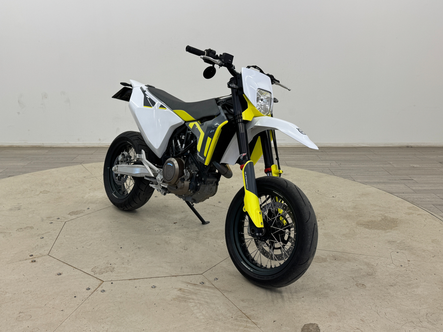 HUSQVARNA 701 2021