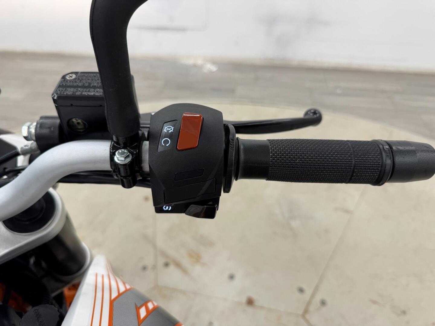 KTM 390 2017