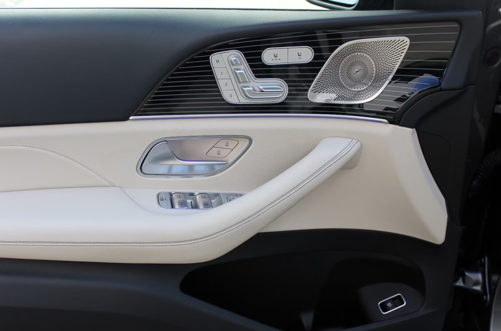 MERCEDES-BENZ GLE 2024