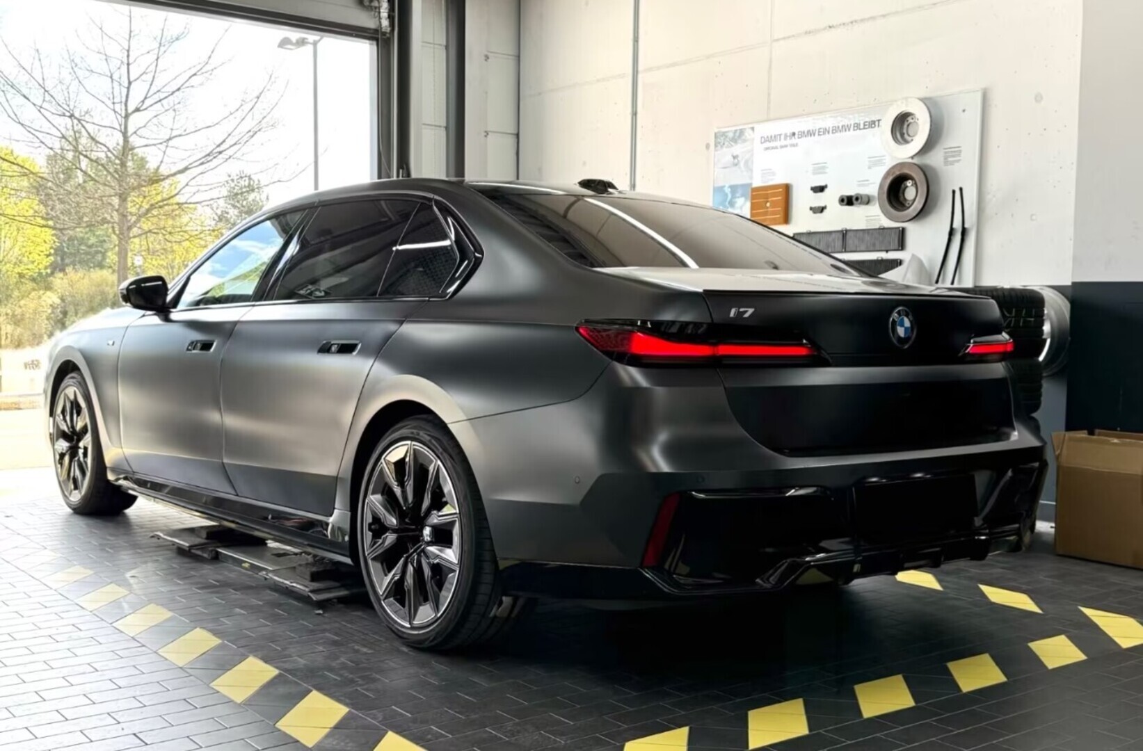 BMW I7 2023