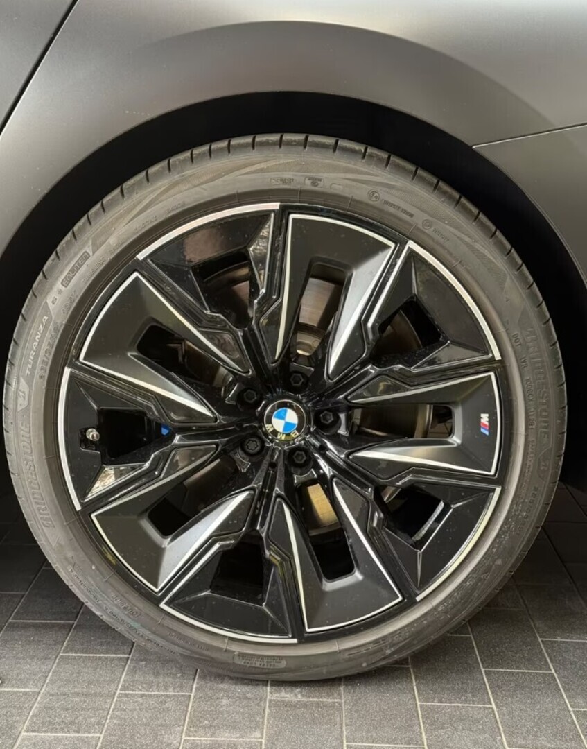 BMW I7 2023