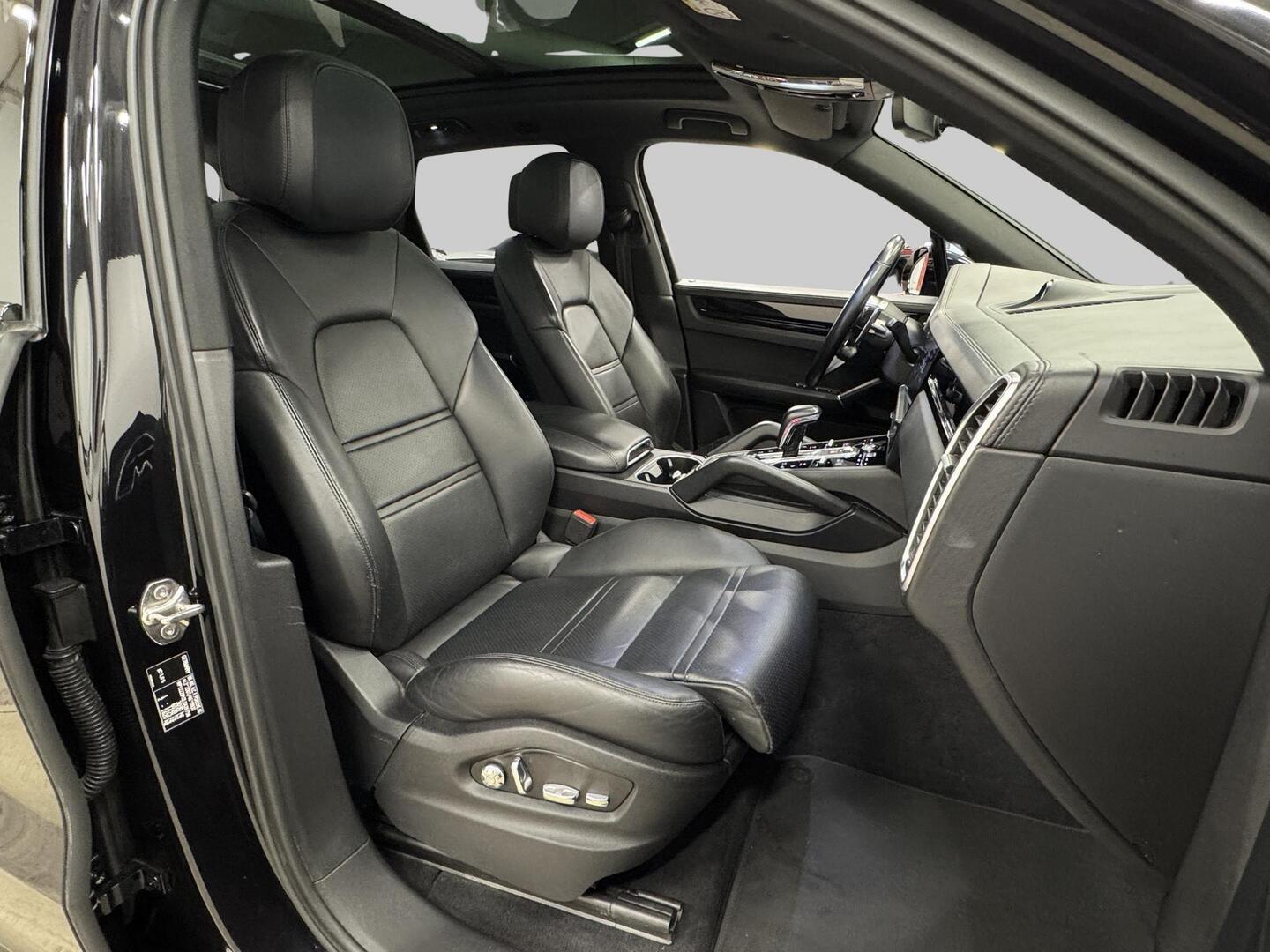 PORSCHE Cayenne 2020